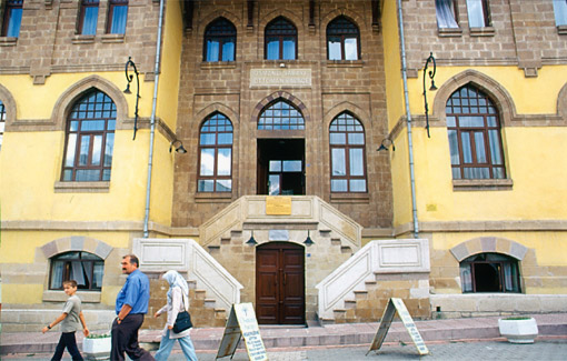 �J�X�^���k�̌���